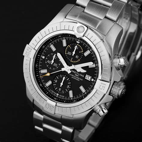 TF Breitling Avenger Chronograph 45 